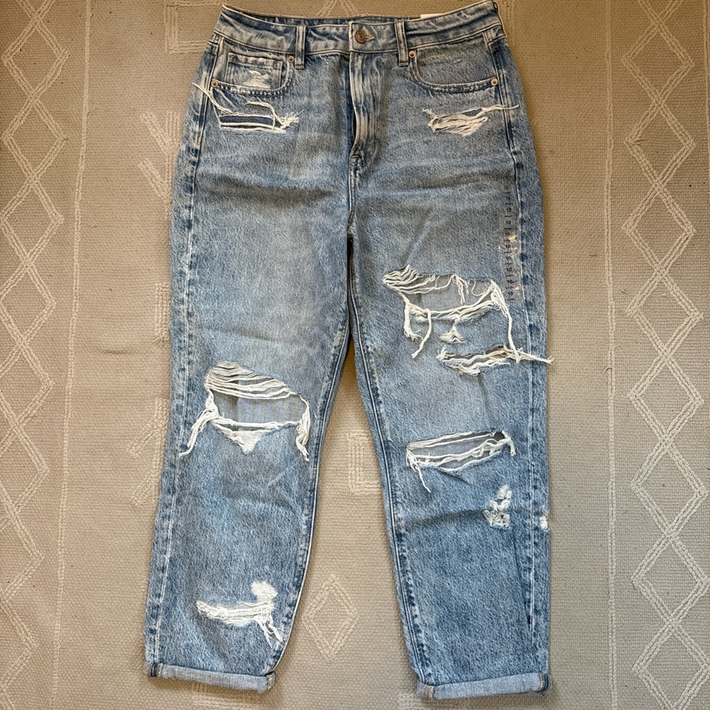 American Eagle Outfitters Light Blue Distressed Mom Jeans